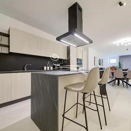 Διαμέρισμα Two Bed - Short Walk To St Julian's & Sliema