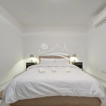 Two Bed - Short Walk To St Julian's & Sliema Saint Julian's